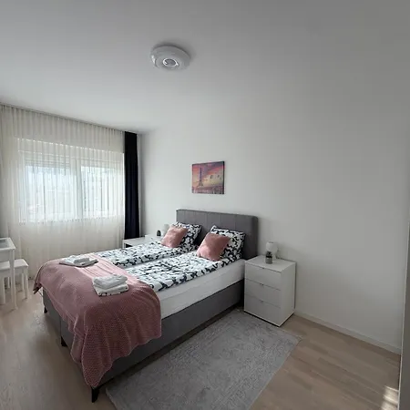 Lejlighed Apartment's Chaya & Free Garage Parking *